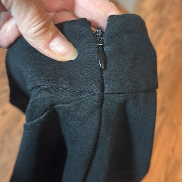 Express Black Mini Skirt, V design, cut up hem, 6 - Picture 5 of 8